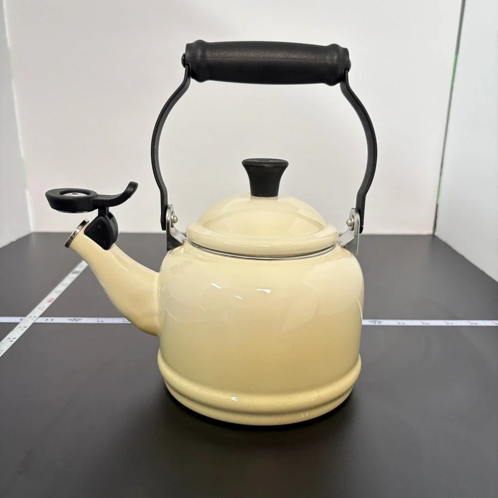 Le Creuset Demi Teakettle 1.25 Qt Cream Enamel Steel Whistling Stovetop Kettle